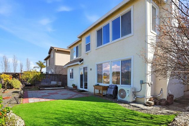 106 106 White Cap Cove, Hercules, CA 94547