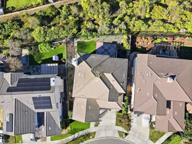 106 106 White Cap Cove, Hercules, CA 94547