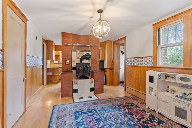 144 Hanks Street, Lowell, MA 01852