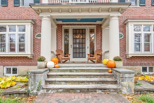 144 Hanks Street, Lowell, MA 01852