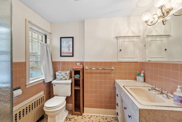 144 Hanks Street, Lowell, MA 01852