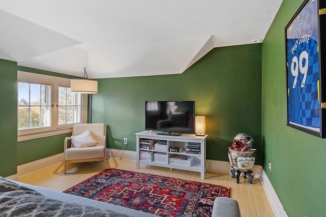 144 Hanks Street, Lowell, MA 01852