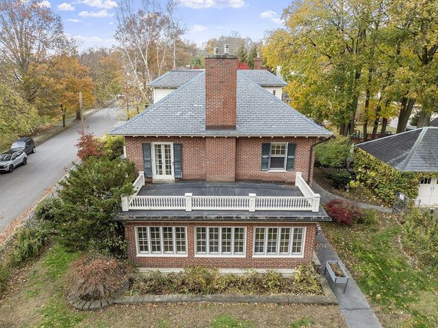 144 Hanks Street, Lowell, MA 01852
