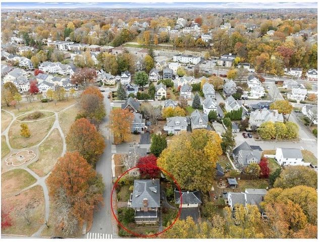 144 Hanks Street, Lowell, MA 01852