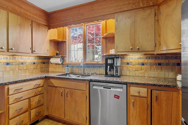 144 Hanks Street, Lowell, MA 01852