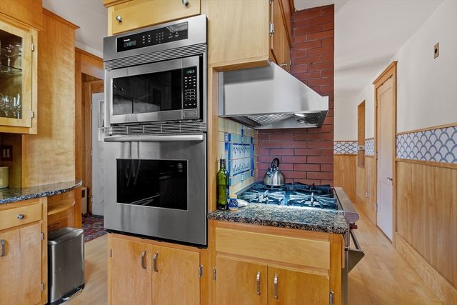 144 Hanks Street, Lowell, MA 01852