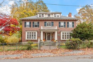 144 Hanks Street, Lowell, MA 01852