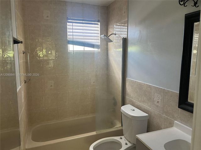 5788 Woodland Point Drive, Tamarac, FL 33319