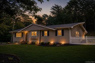 1 Gables Boulevard, East Setauket, NY 11733
