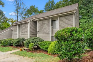 1502 Benjamin Parkway B, Greensboro, NC 27408