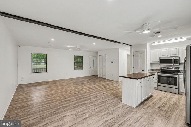 78 WOODMOUNT DR, Colonial Beach, VA 22443
