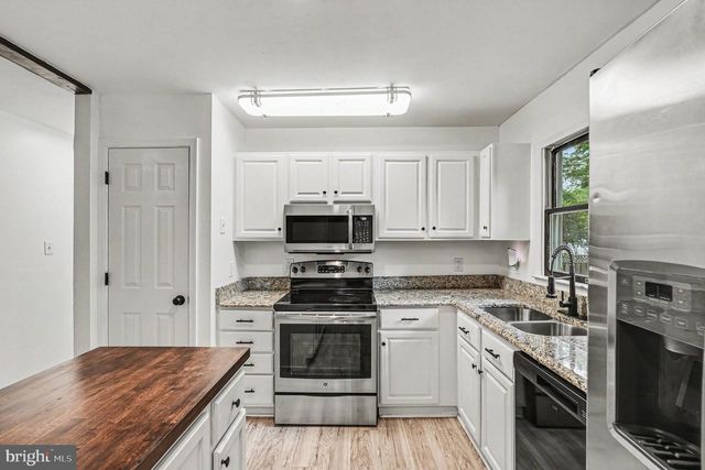 78 WOODMOUNT DR, Colonial Beach, VA 22443