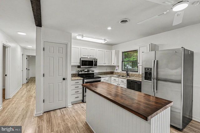 78 WOODMOUNT DR, Colonial Beach, VA 22443