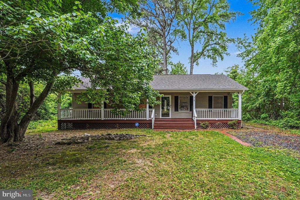 78 WOODMOUNT DR, Colonial Beach, VA 22443