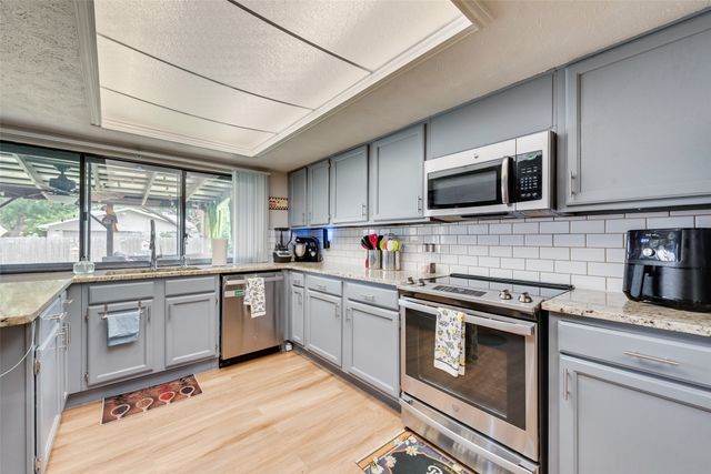 5017 Pemberton Lane, The Colony, TX 75056