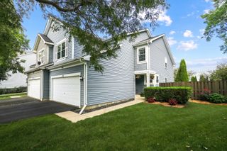 1723 Leeds Court 1, Mundelein, IL 60060
