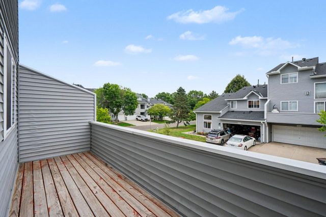697 Kingfisher Lane H, Woodbury, MN 55125