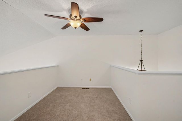 697 Kingfisher Lane H, Woodbury, MN 55125