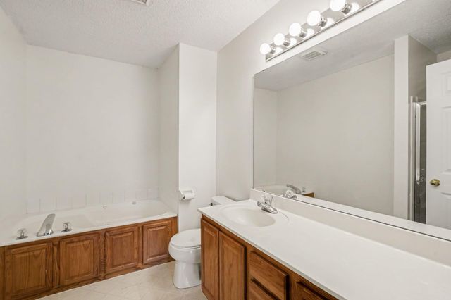 697 Kingfisher Lane H, Woodbury, MN 55125