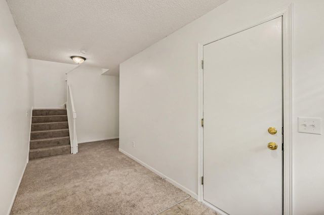 697 Kingfisher Lane H, Woodbury, MN 55125