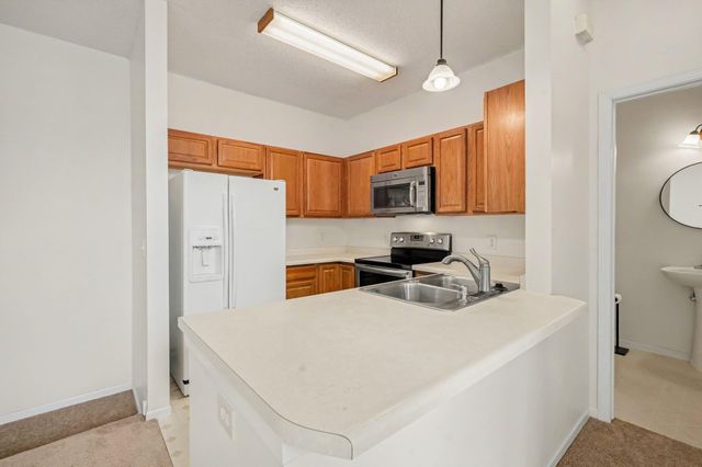 697 Kingfisher Lane H, Woodbury, MN 55125