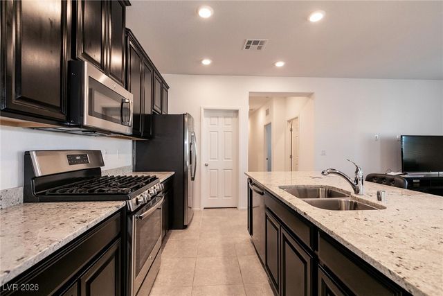 2495 Sunflower Days Avenue 2052, North Las Vegas, NV 89031