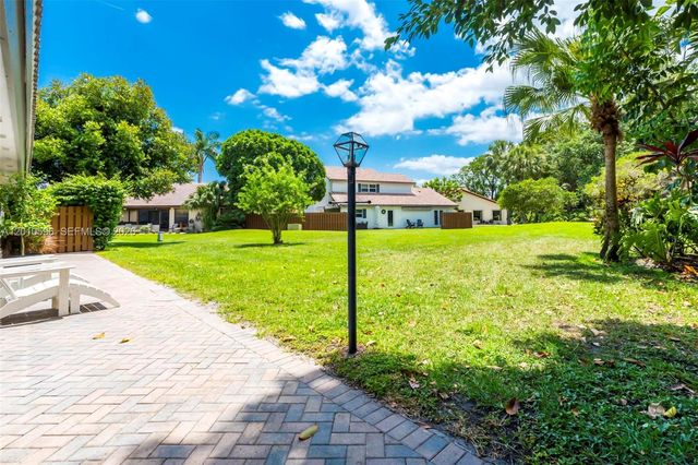 2081 Augusta, Weston, FL 33326