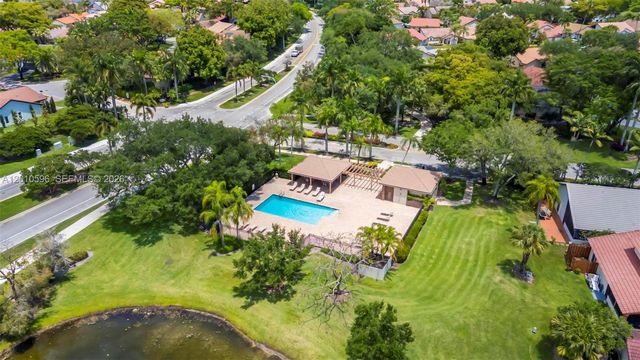 2081 Augusta, Weston, FL 33326