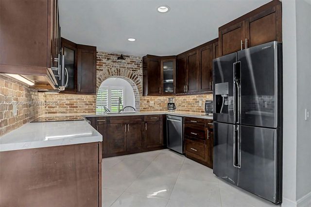 2081 Augusta, Weston, FL 33326