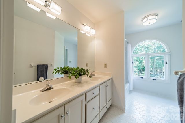4332 Rosecliff Drive, Charlotte, NC 28277