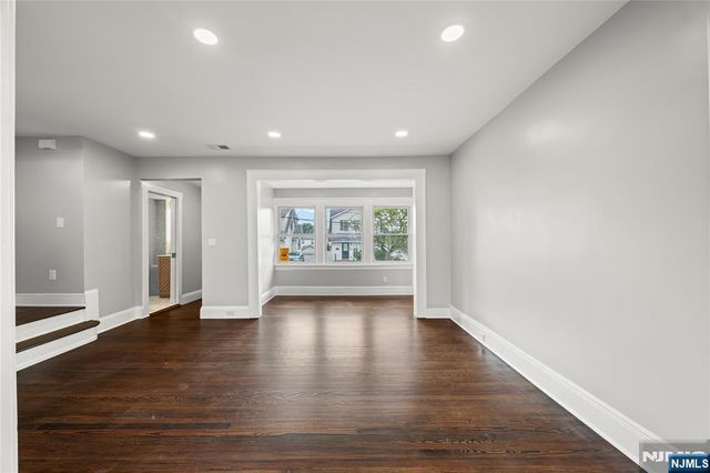 27 King Place, Belleville, NJ 07109