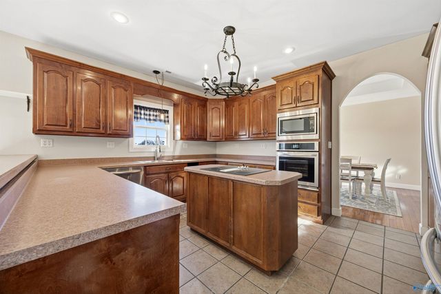 24862 Pepper Road, Athens, AL 35613