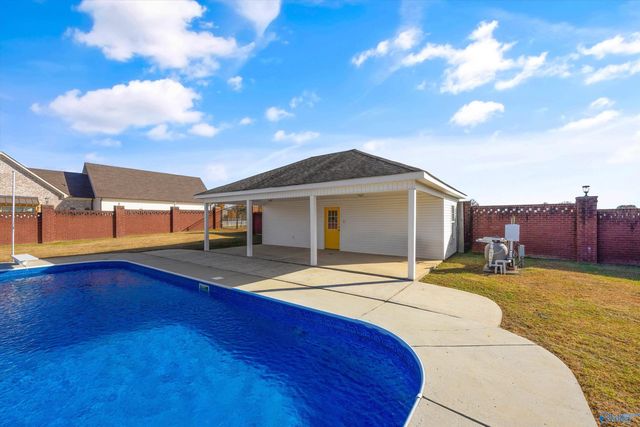 24862 Pepper Road, Athens, AL 35613