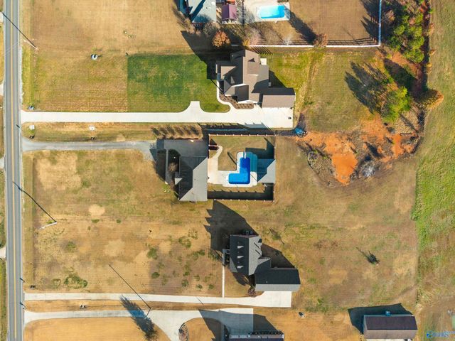24862 Pepper Road, Athens, AL 35613