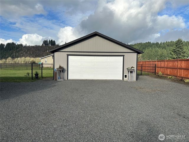 206 Mossyrock Road W, Mossyrock, WA 98564