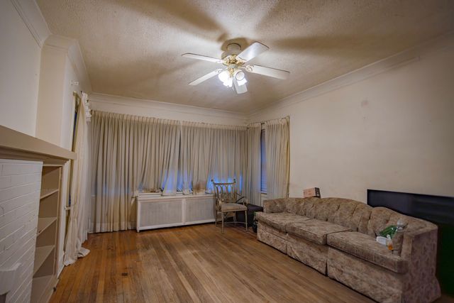 8419 S Maryland Avenue, Chicago, IL 60619
