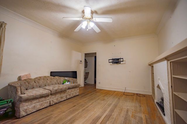 8419 S Maryland Avenue, Chicago, IL 60619