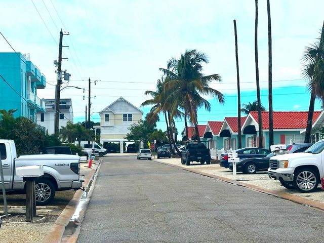 61 81ST AVENUE 2, Treasure Island, FL 33706