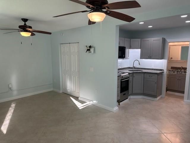 61 81ST AVENUE 2, Treasure Island, FL 33706