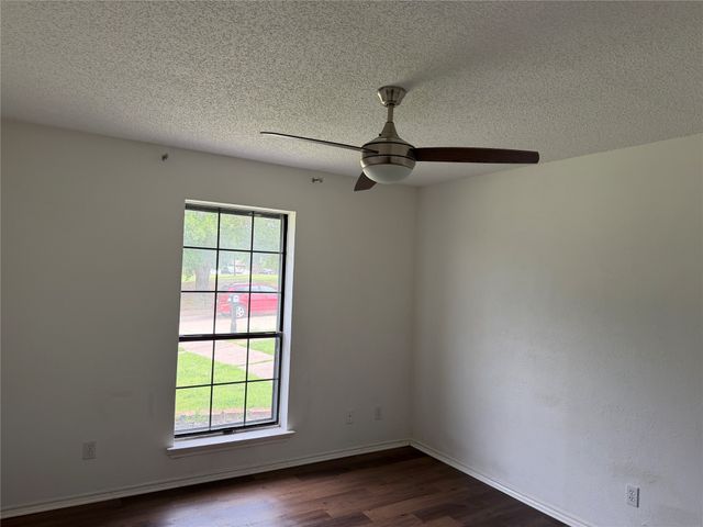 1716 Rosemeade Circle, Carrollton, TX 75007