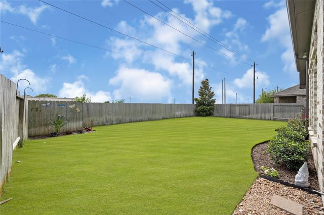 23214 Bordeaux Drive, Alvin, TX 77511
