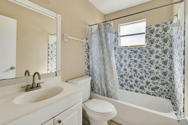 184 Greentree Circle, Jupiter, FL 33458