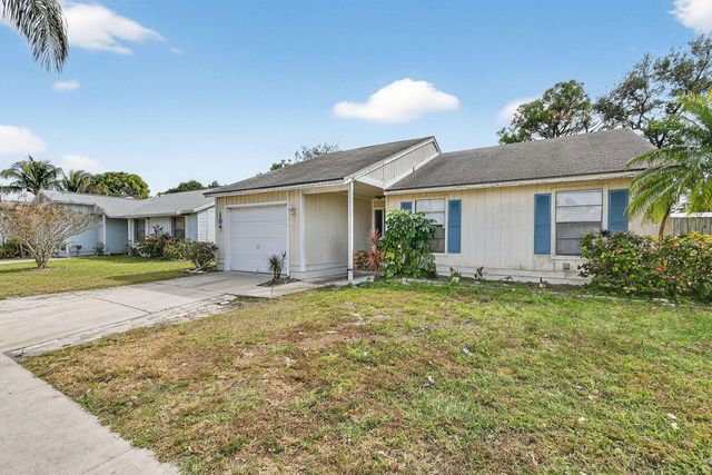 184 Greentree Circle, Jupiter, FL 33458