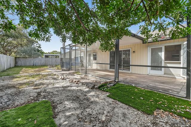 184 Greentree Circle, Jupiter, FL 33458