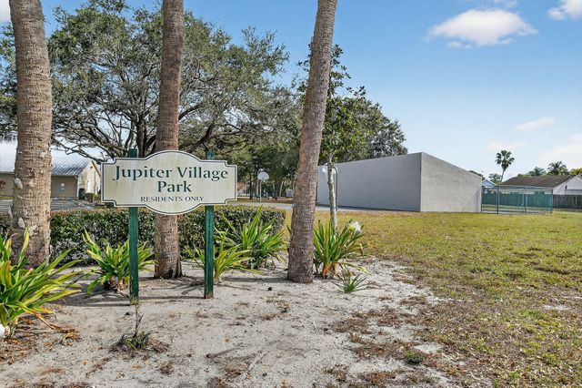 184 Greentree Circle, Jupiter, FL 33458