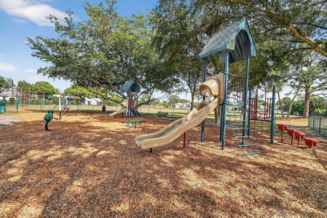 184 Greentree Circle, Jupiter, FL 33458