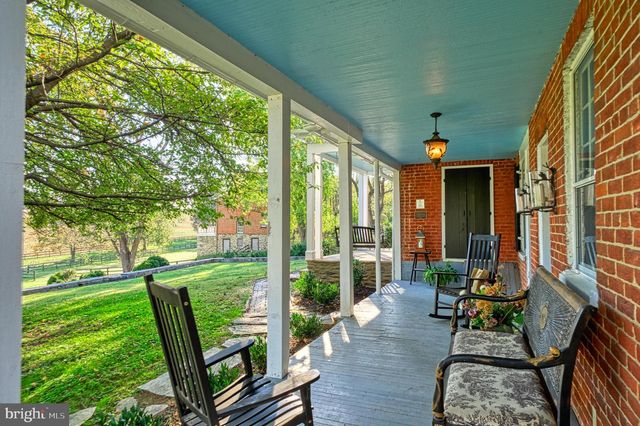 38678 PIGGOTT BOTTOM RD, Hamilton, VA 20158