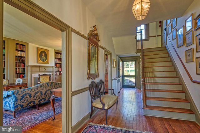 38678 PIGGOTT BOTTOM RD, Hamilton, VA 20158