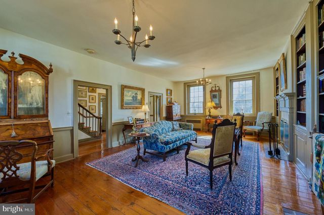 38678 PIGGOTT BOTTOM RD, Hamilton, VA 20158