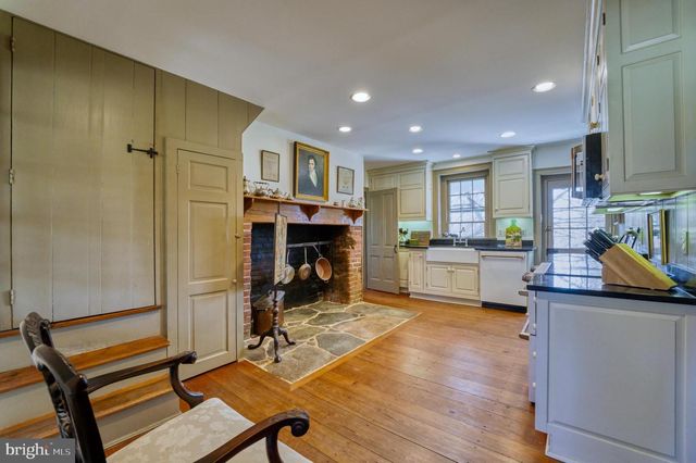 38678 PIGGOTT BOTTOM RD, Hamilton, VA 20158
